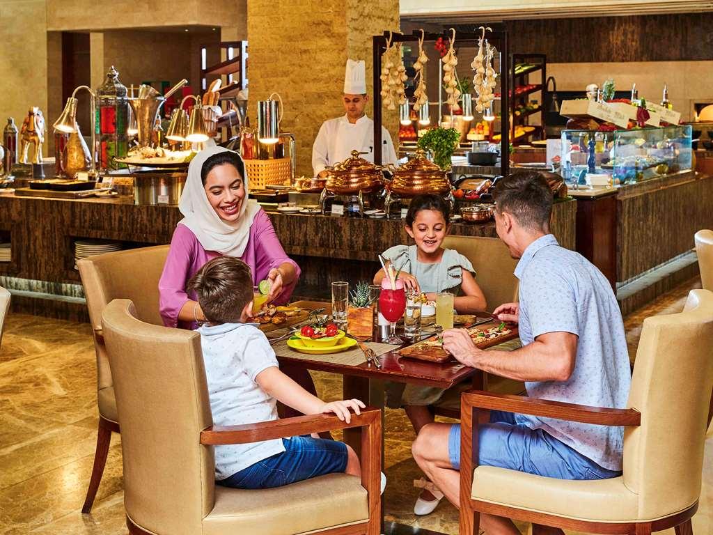 Sofitel Dubai The Palm Luxury Apartments Restoran gambar